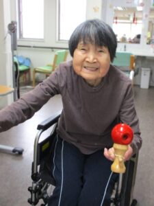 ケアホーム伊賀　こどもの日🌟昔の遊び