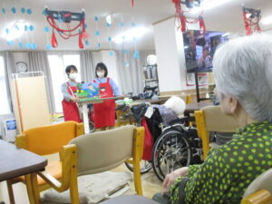 ケアホーム俊徳道　絵本クラブ