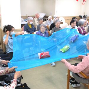 ケアホーム寝屋川　音楽レクリエーション