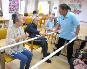 コンフォート門真　平行棒体操